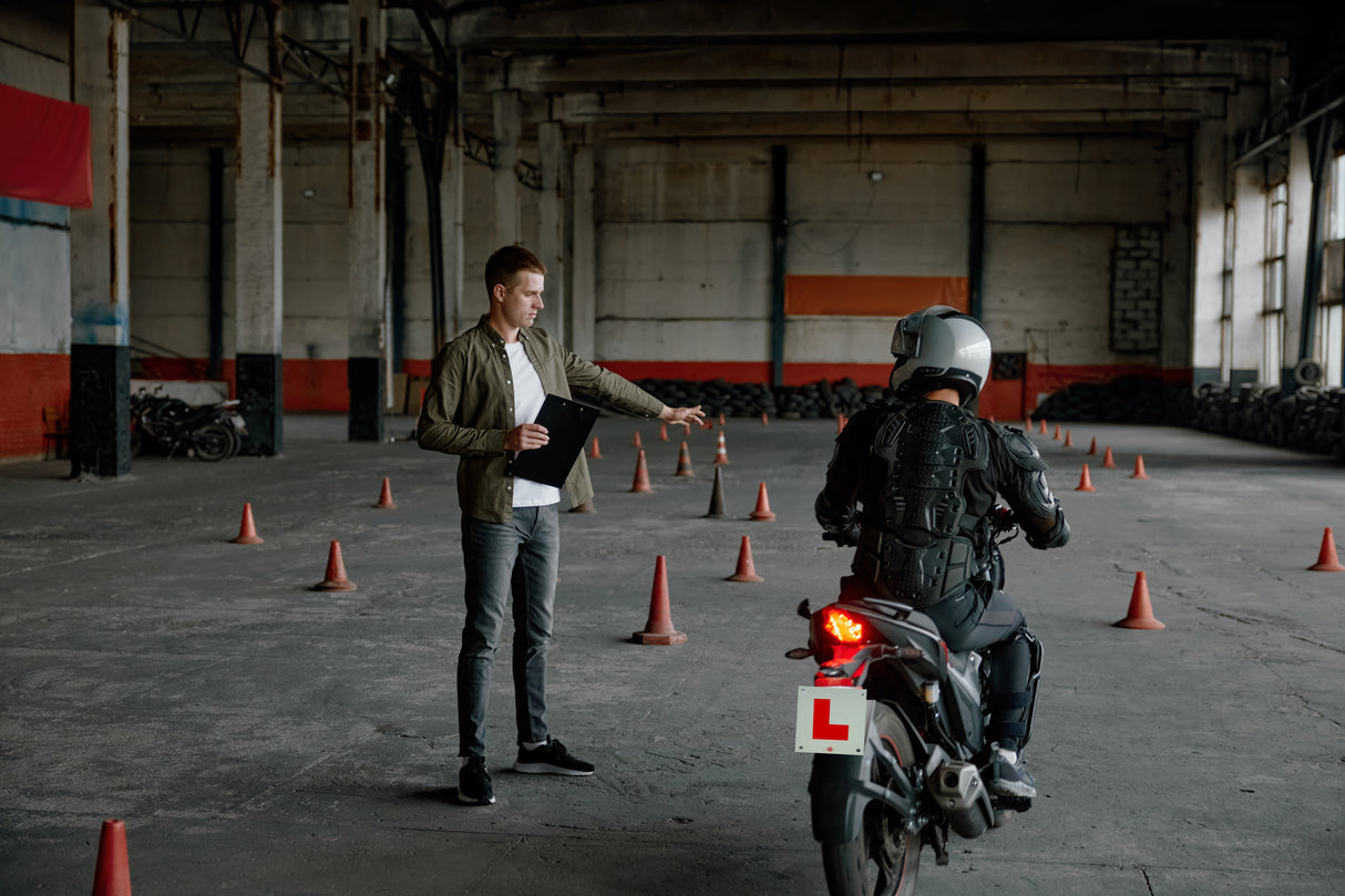 Motorcycle Learner Plate Kit With Fork Bracket And Fixing Kit Plus FREE MOT Reflector Included