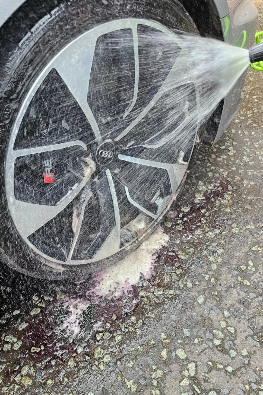 Blood Red Alloy Wheel Cleaner