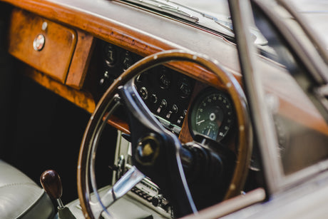 The Timeless Appeal of Classic Cars with Tubed Tyres: Maintenance Tips